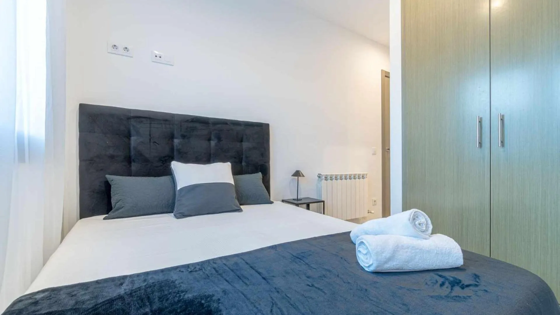 Jouvacations Villa Domenec Figueras 0*,  España
