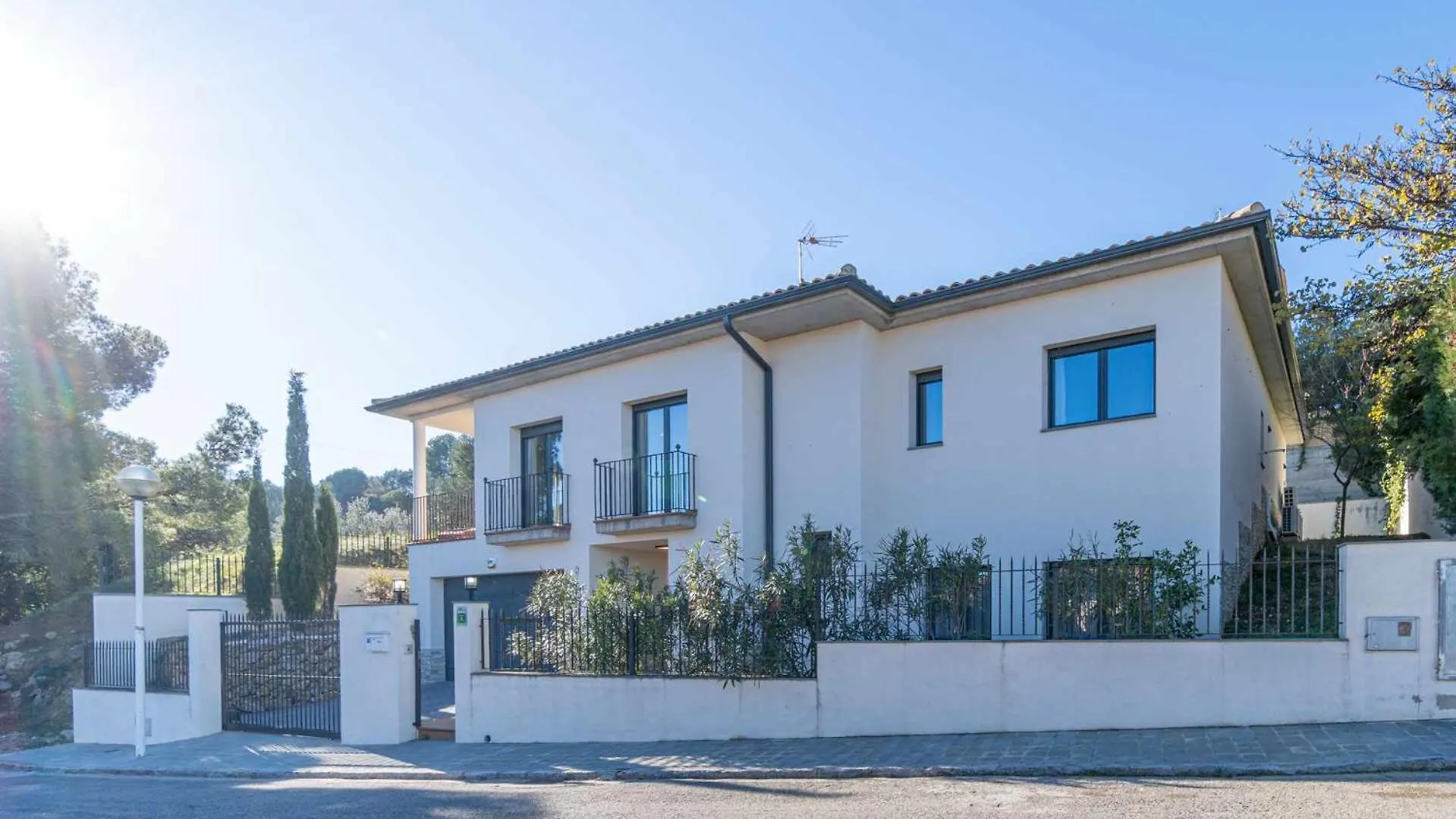 Jouvacations Villa Domenec Figueras